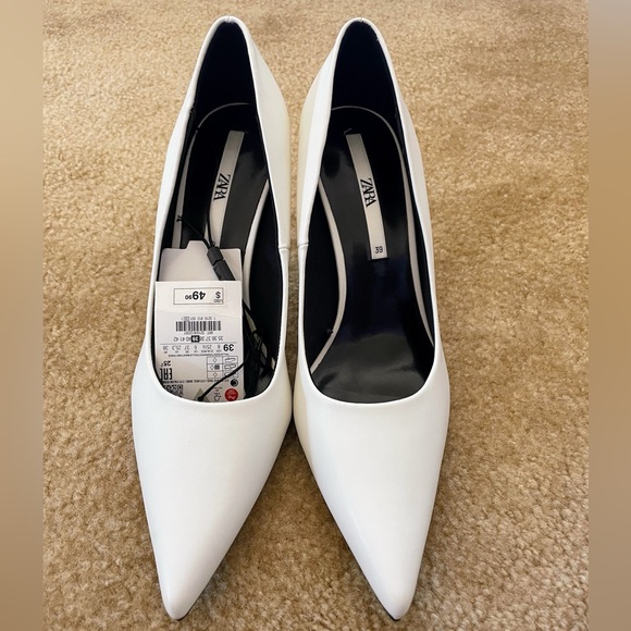 Classic leather pumps with medium heel height. Comfort plus fashion 😍😍 - Picture 3 of 3